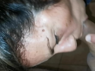 Entro In Casa Mentre La Mia Matrigna Si Masturba Guardando Un Porno