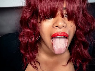Horny Mom With Red Lips Wants To Put Her Sucking Mouth To Work