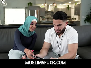 Muslimsfuck-Violet Gems Naughty Proposal For Her Coach Peter Green