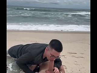 NERD PAZUDO SENTANDO NO DOTADO MALOCA